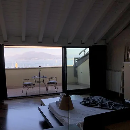 Desenzanoloft Square Loft & Lounge Lake View Downtown