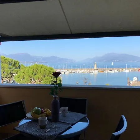 Apartment Desenzanoloft Square Loft & Lounge Lake View Downtown LAKE GARDA