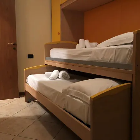 Desenzanoloft Square Loft & Lounge Lake View Downtown Apartment LAKE GARDA